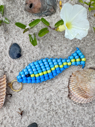 Beaded Fish bag charm ( shiney blue yellow blue )