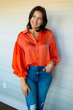 Load image into Gallery viewer, Totally Smitten satin top in tangerine