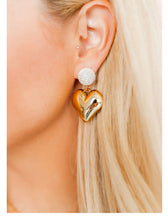 Load image into Gallery viewer, Emily heart earring